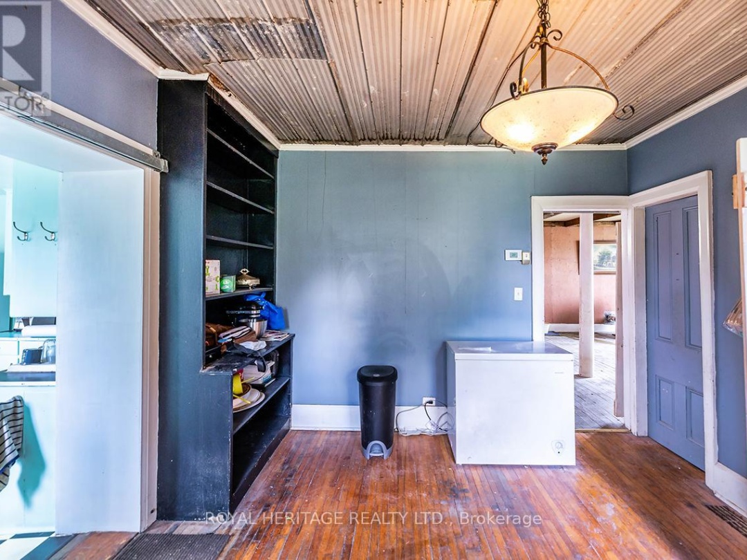833 WOODVILLE ROAD, 