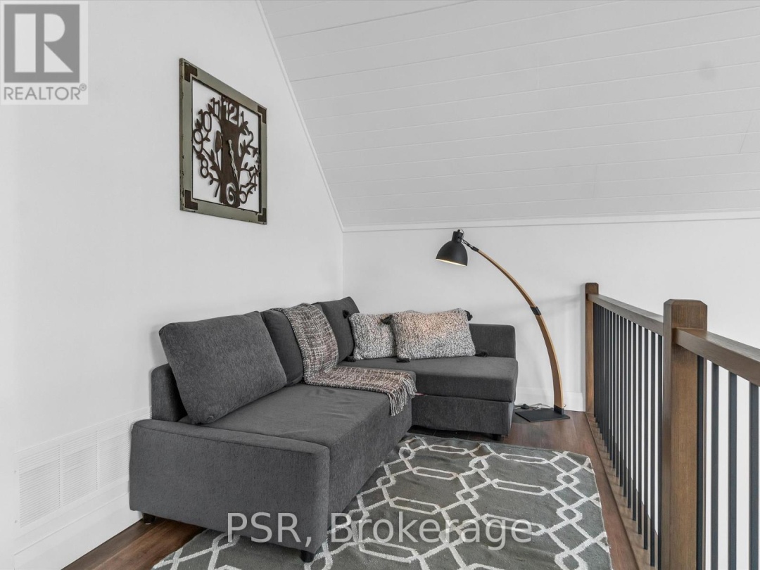 1028 Marshall Drive, Pine Lake
