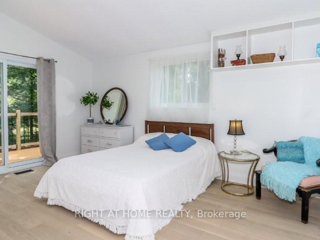 7459 ISLAND CRESCENT, 