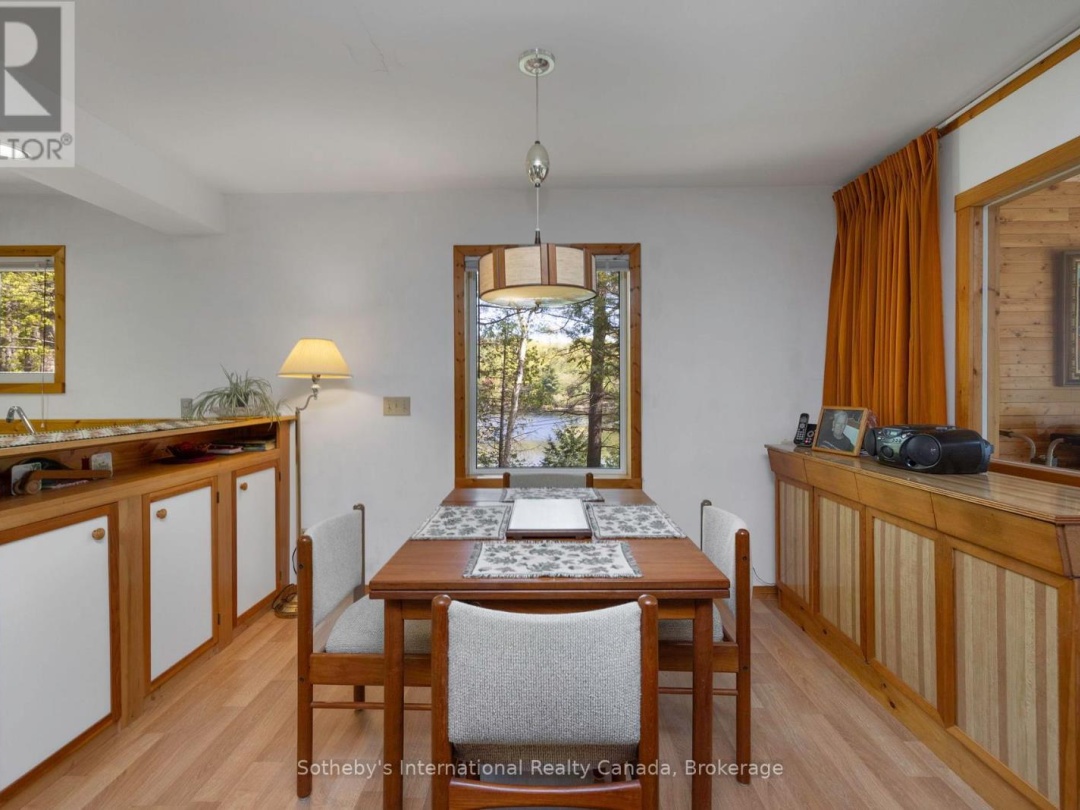 14 Burnegie Lane, Otter Lake