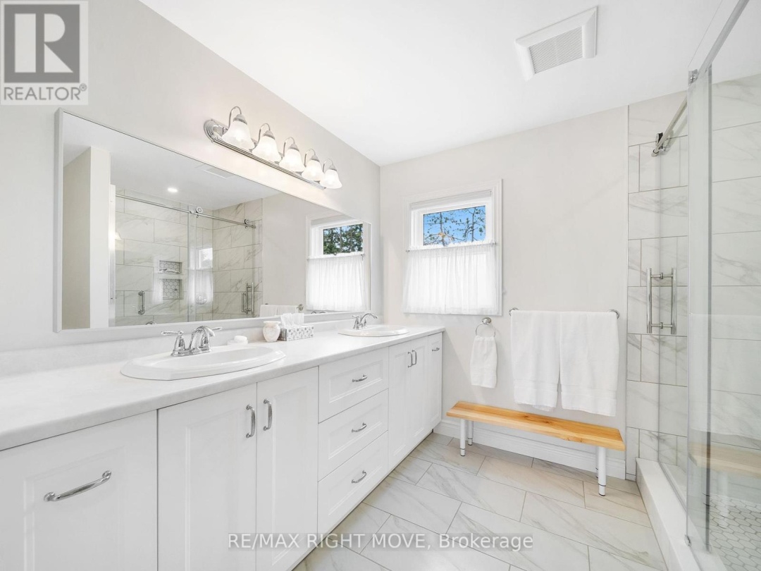 1998 VOYAGEUR CIRCLE, 