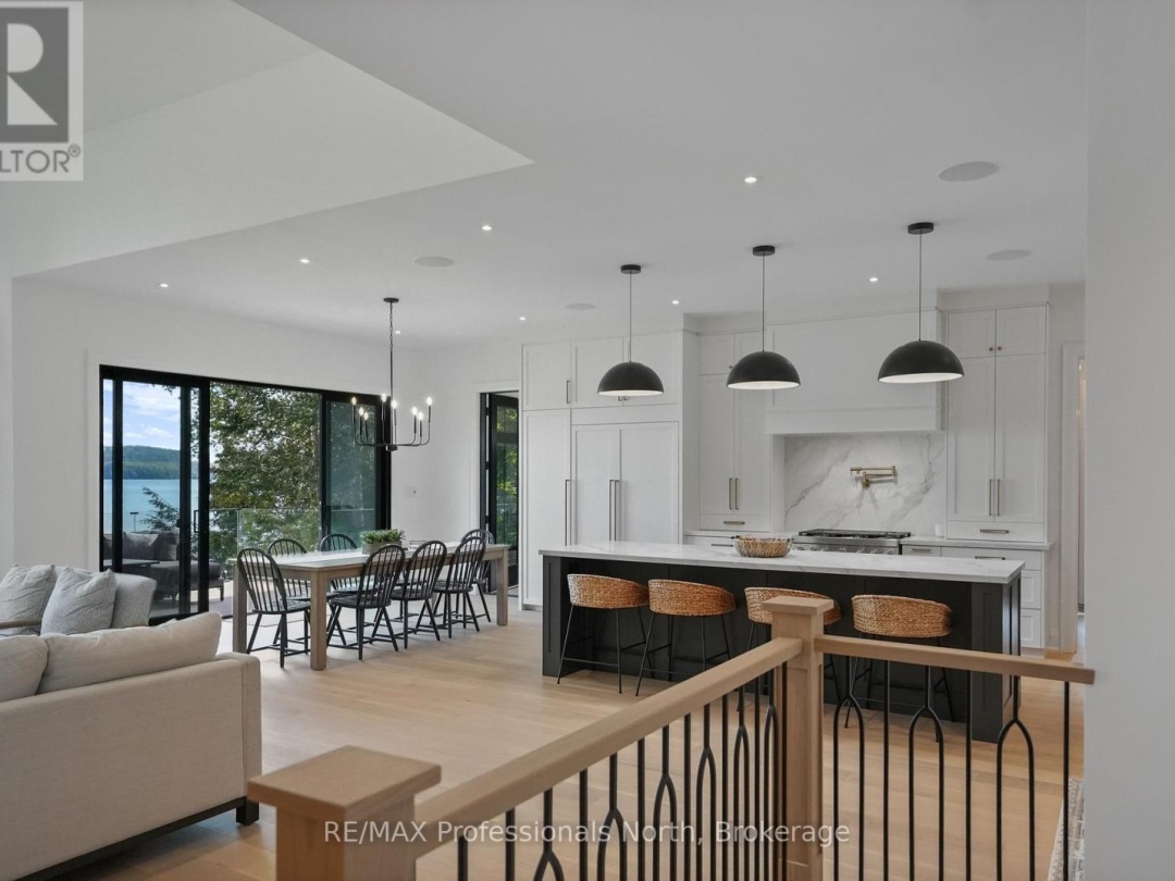 1015 TREASURE DRIVE, 