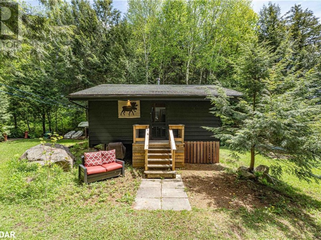 228 Macbeth Island Island, Wood Lake