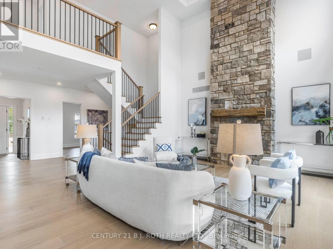 8 CLYDESDALE COURT, 