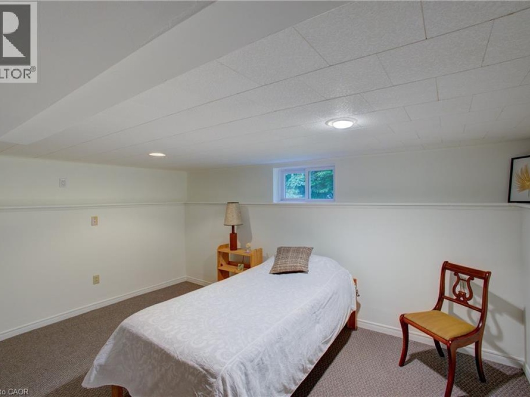54 SPRINGWOOD Crescent, 