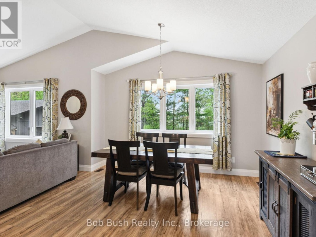 4 Davis Drive, Georgian Bay