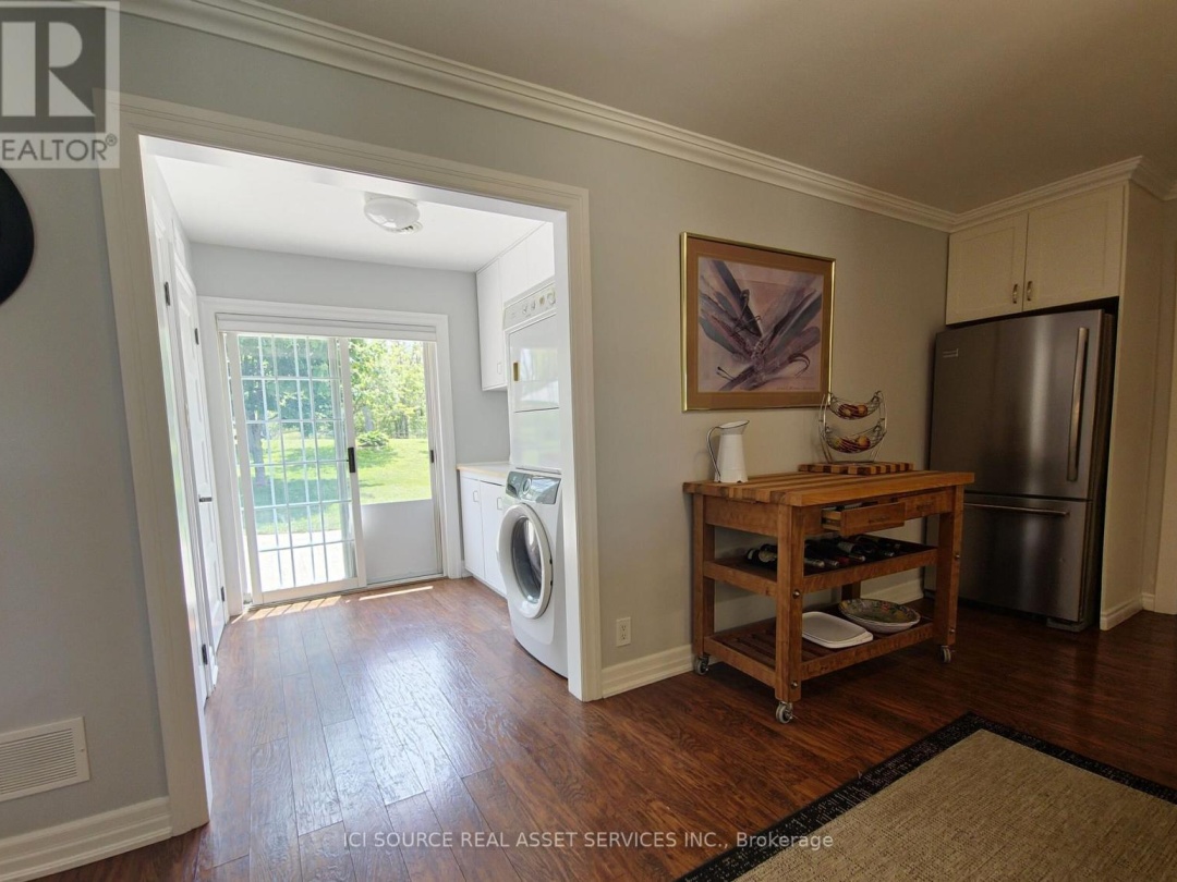653 SIMCOE STREET, 