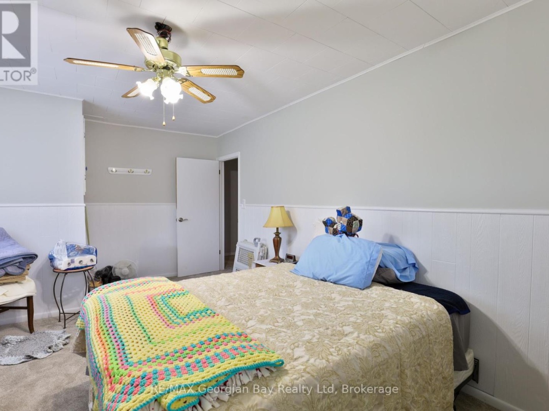 3485 Fraser Lane, Tay