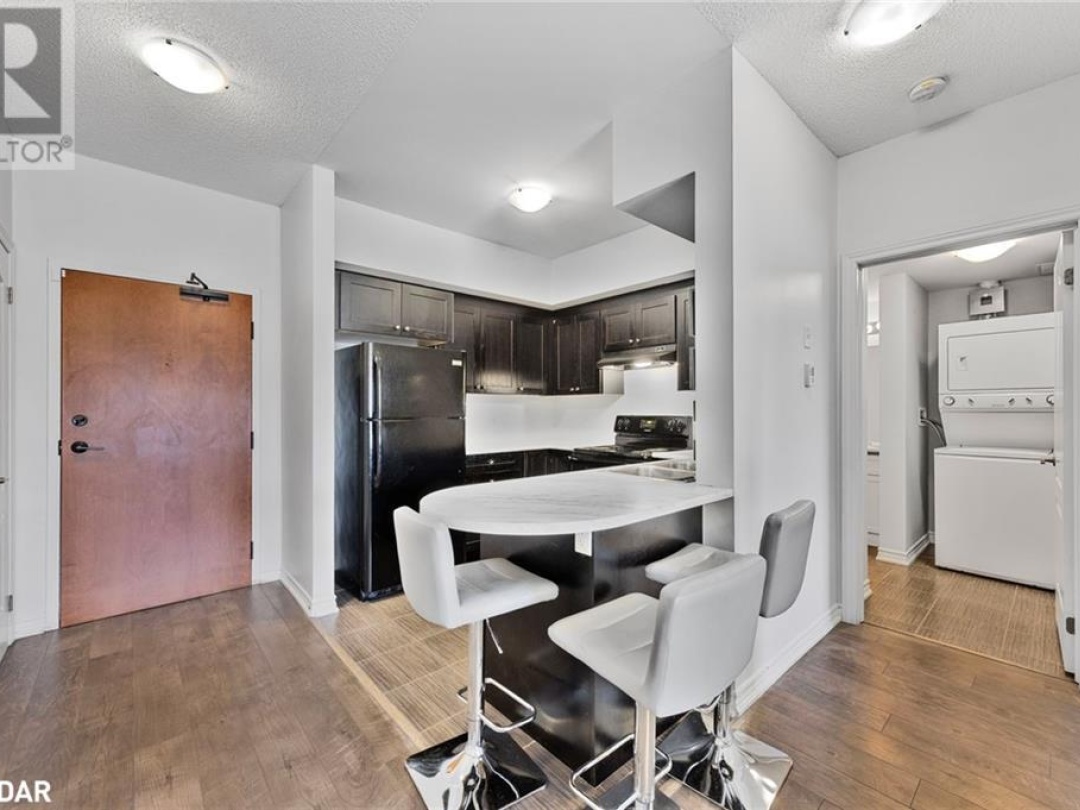 720 YONGE Street Unit# 205, 