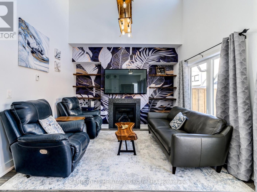 44 RUBY CRESCENT, Lake Simcoe