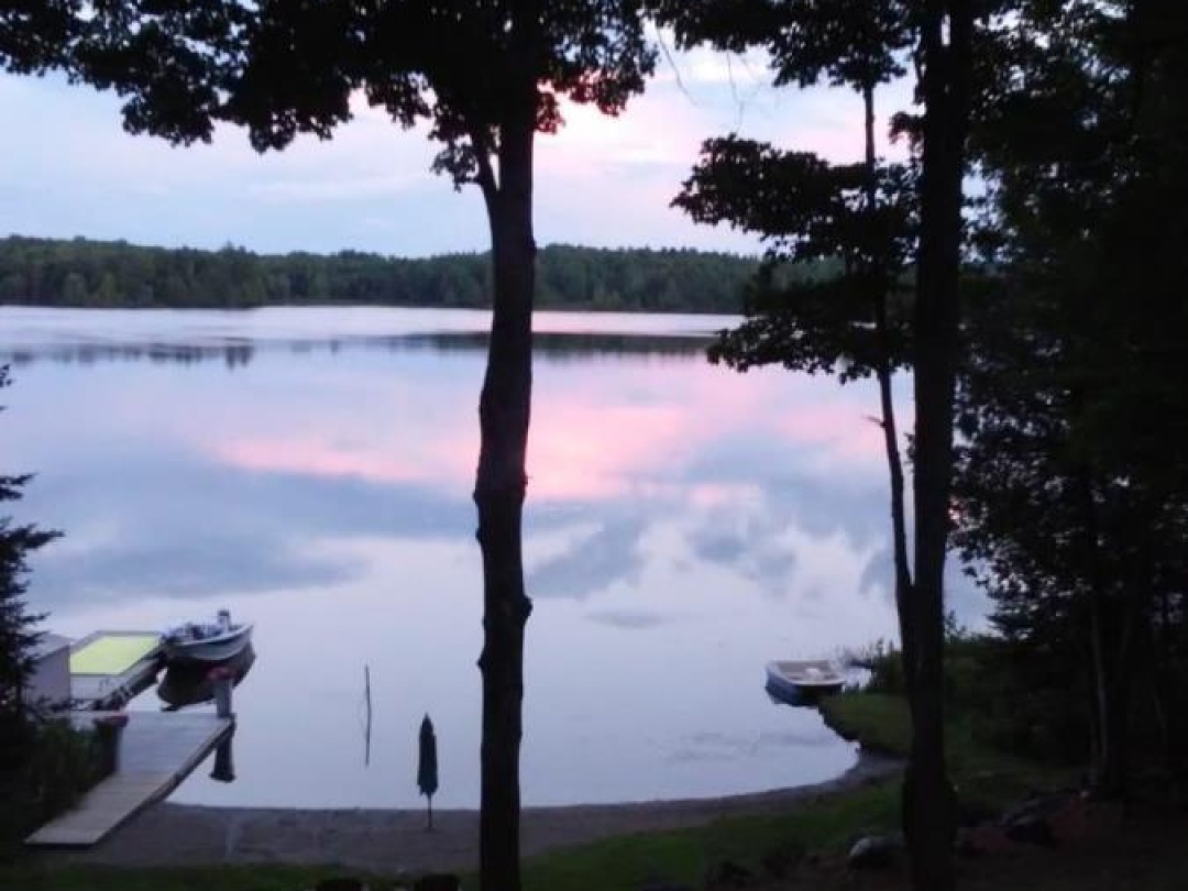 1047 Balmoral Lane, Trooper Lake