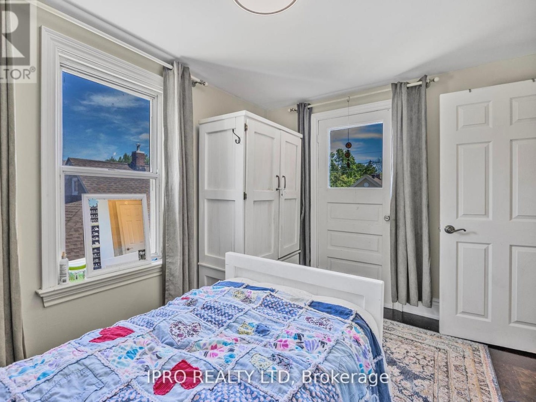280 MARY STREET, 