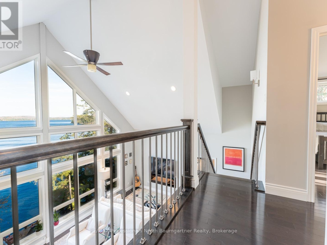 1107 Pine Point Road, Kennisis Lake
