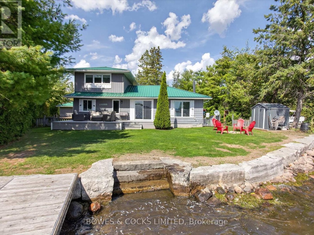 32 STURGEON GLEN ROAD, 
