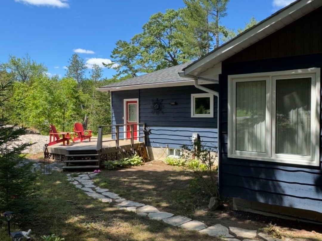 3000 WHELAN WAY, Black River
