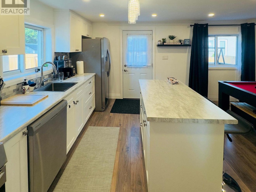 77 Church Street, Parry Sound