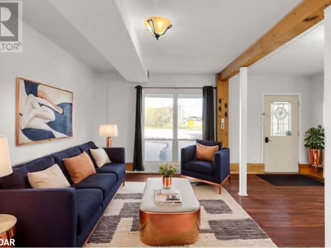 3 COURTLAND Street, 