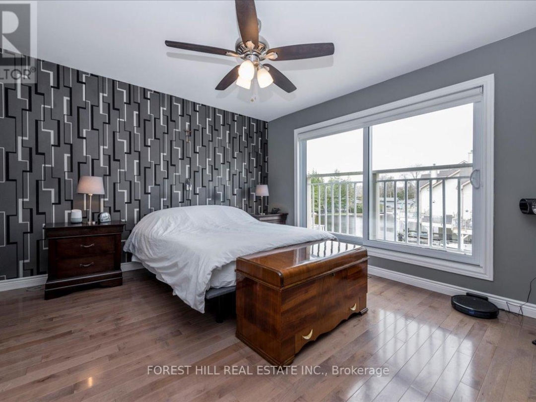 8 - 100 LAGUNA PARKWAY, 