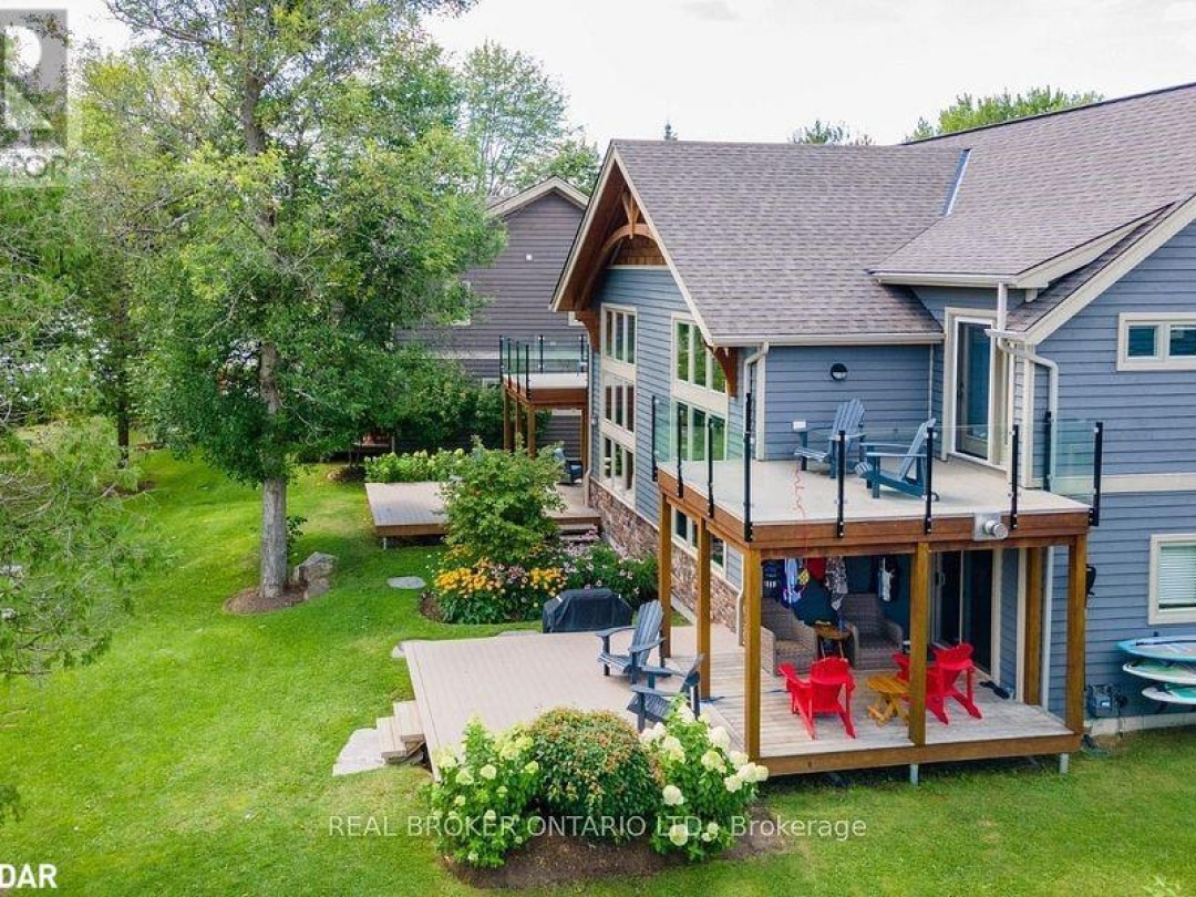 1841 Muskoka Road 118 Road W Unit# 1B, Lake Muskoka