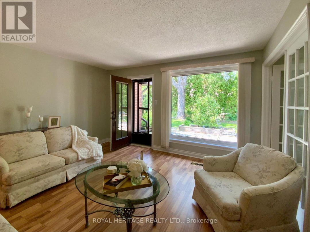 405 - 200 EAST STREET S, 