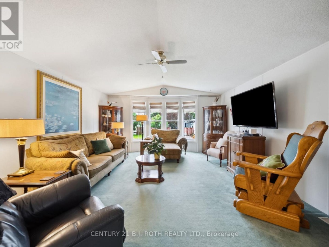 4117 ASH CRESCENT, 
