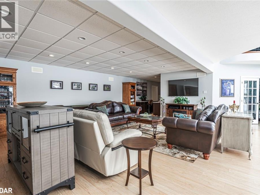 1372 DIVISION ROAD EAST, 