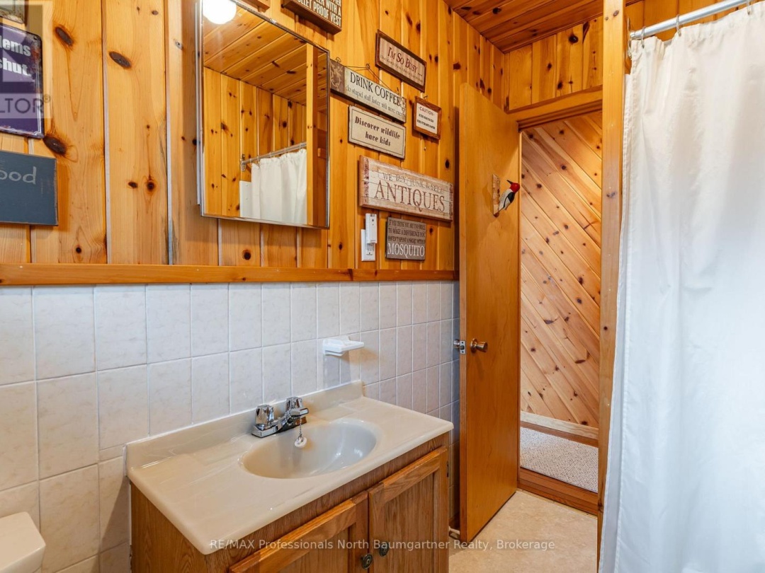 1117 Mink Road, Long Lake