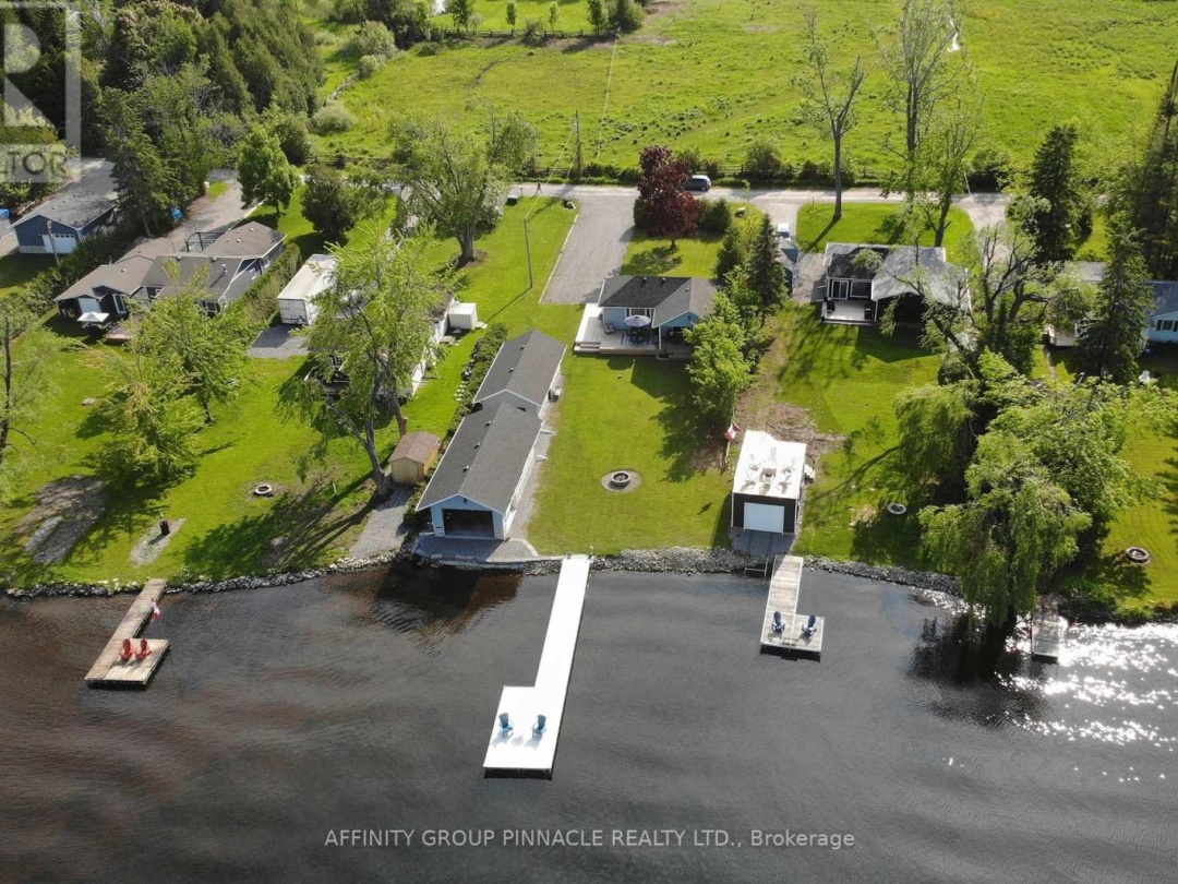 12 GILLIS STREET, Sturgeon Lake