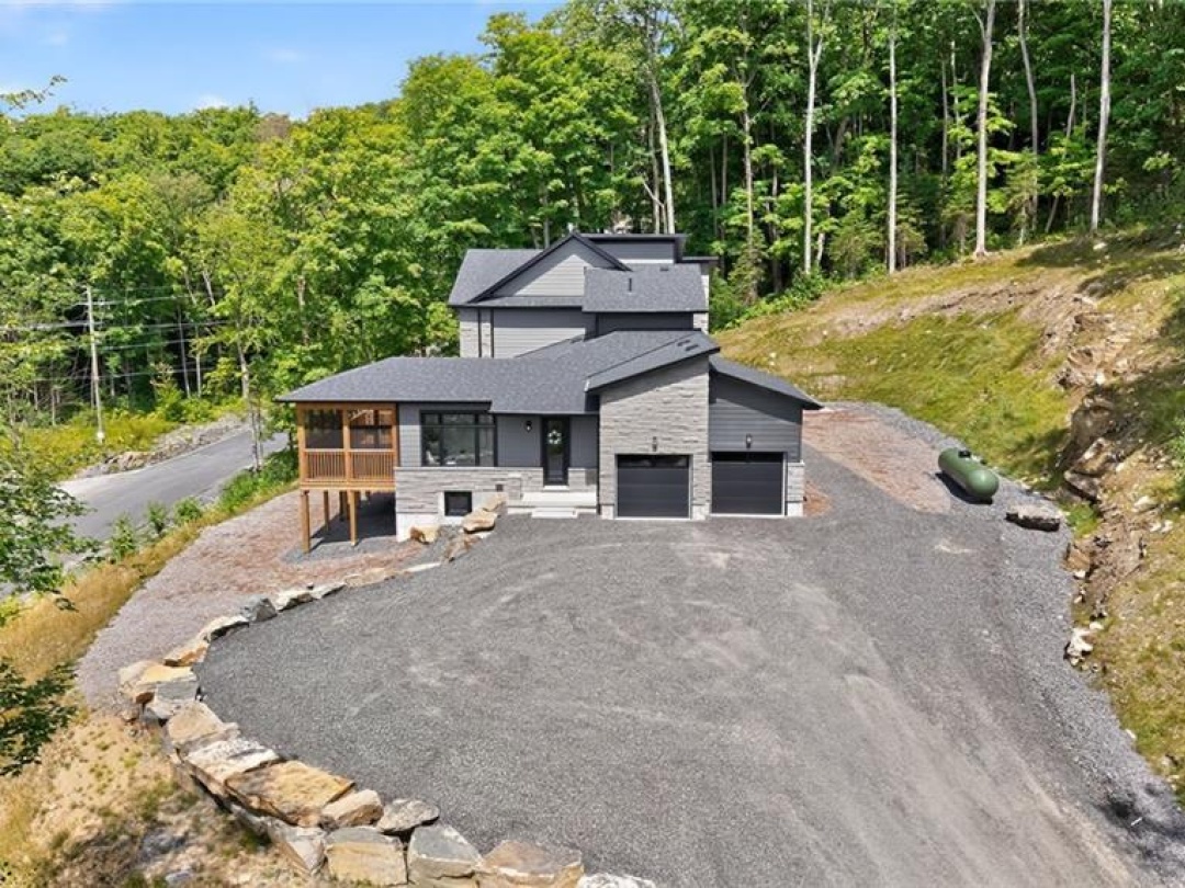 1008 KINGSRIDGE Court, 
