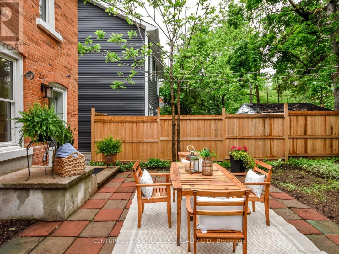 74 Penetang Street, Orillia