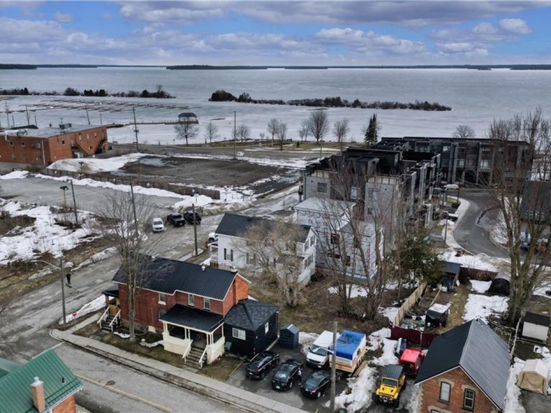 113 Colborne Street E, Orillia