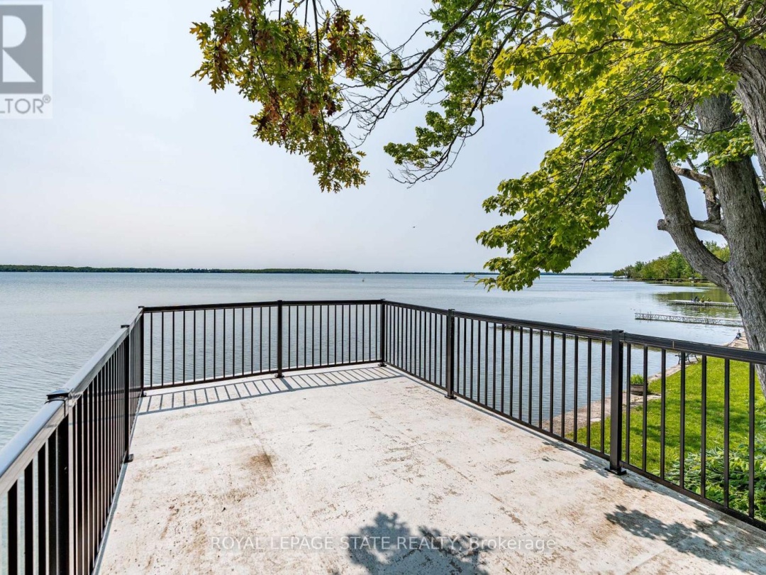 2703 LAKESIDE DRIVE, 