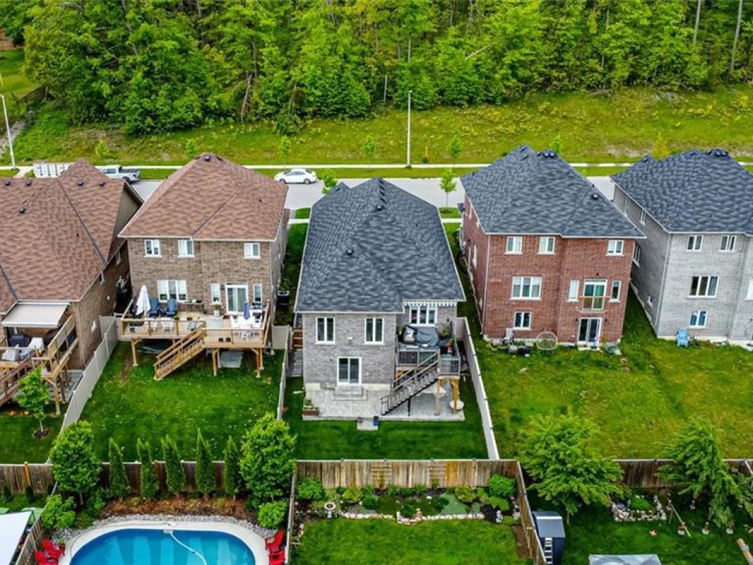 3069 Monarch Drive, Orillia
