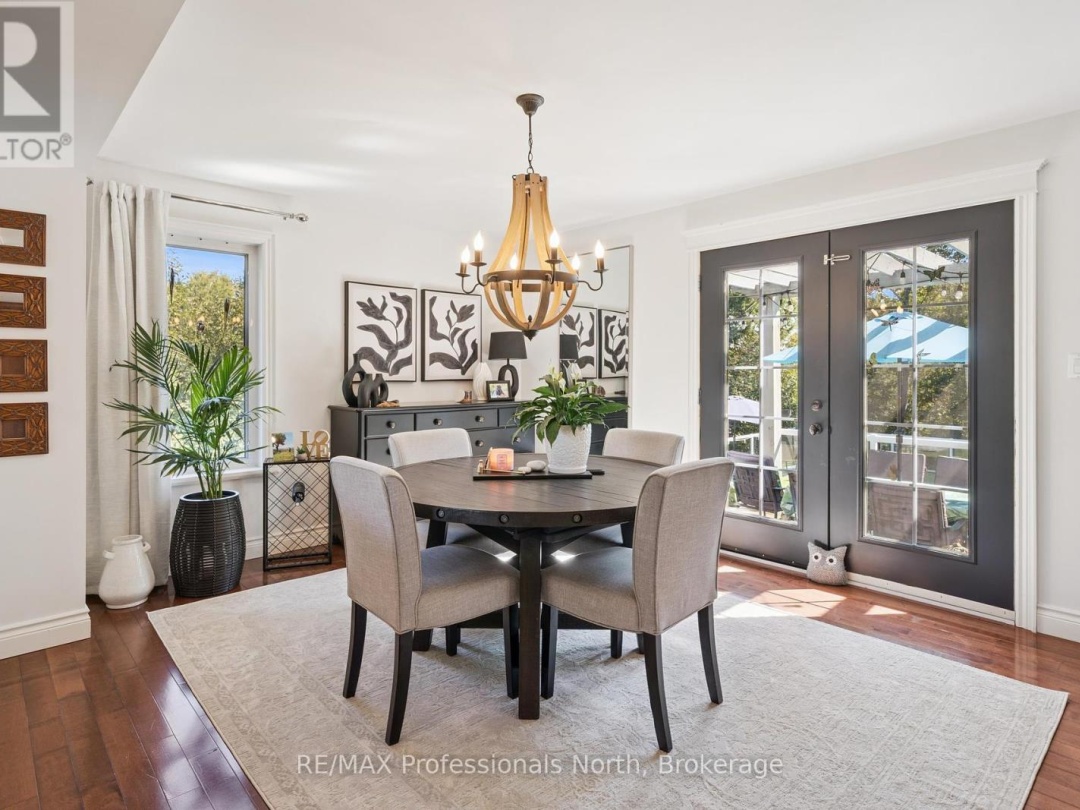 23 THOMAS CRESCENT, 