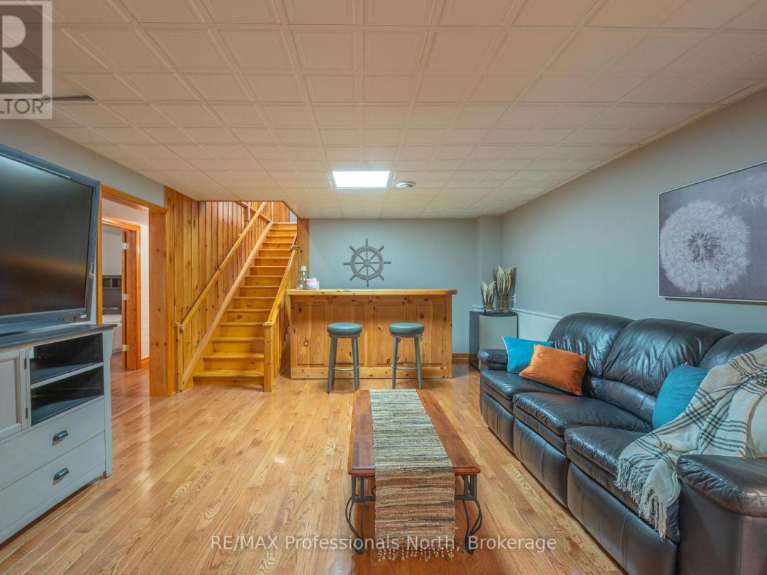 1006 TENNYSON ROAD, 