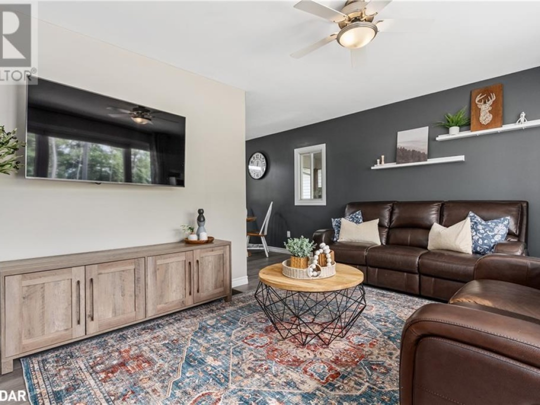 9881 12 Highway, Warminster