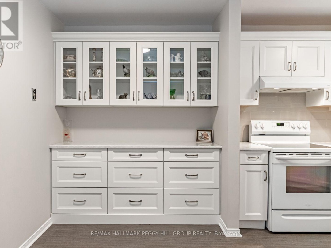 402 - 40 MUSEUM DRIVE, 