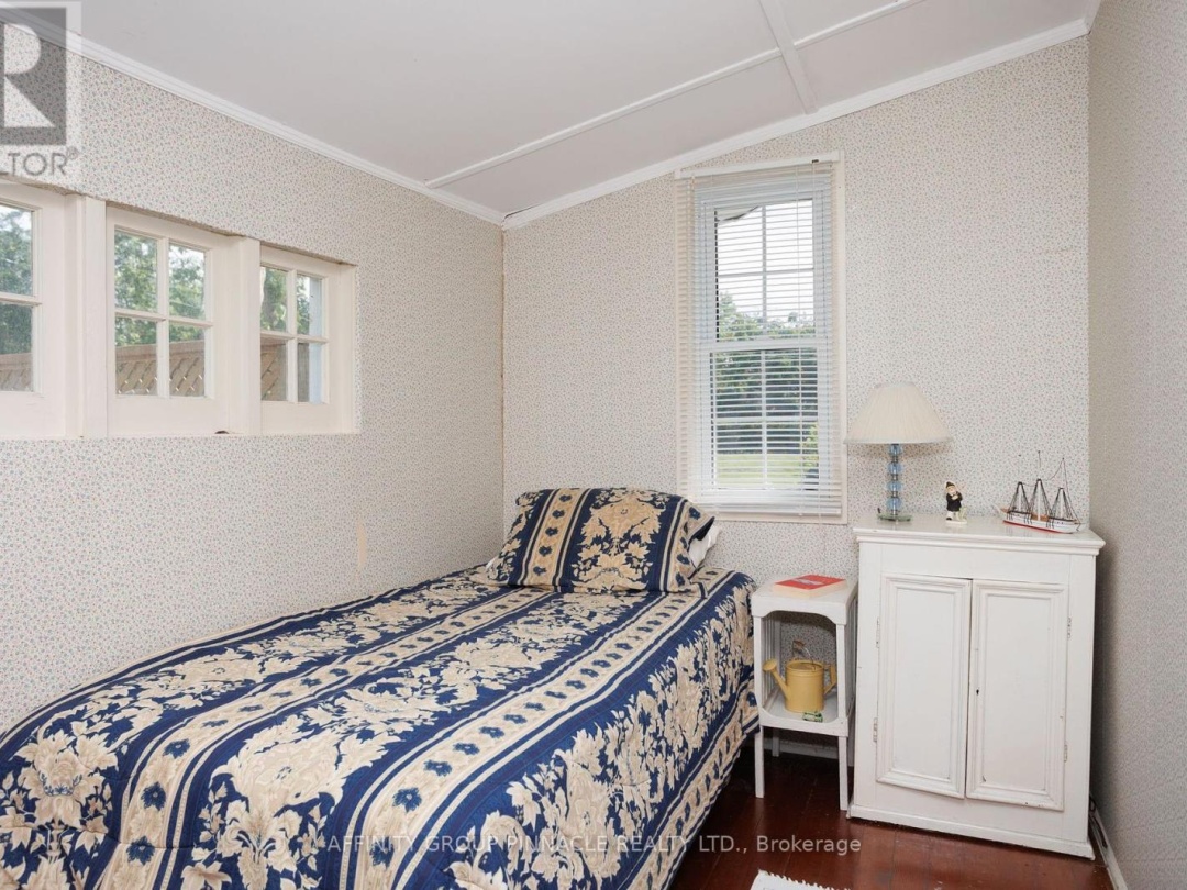 B35 LAKESHORE ROAD, 