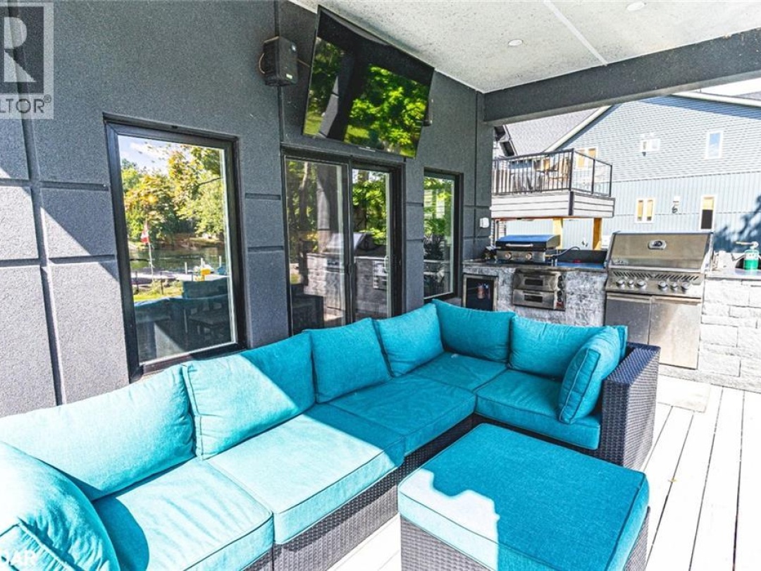 1657 PENINSULA POINT Road, 