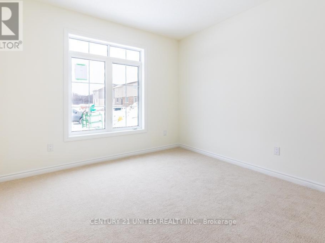 67 HILLCROFT WAY, 