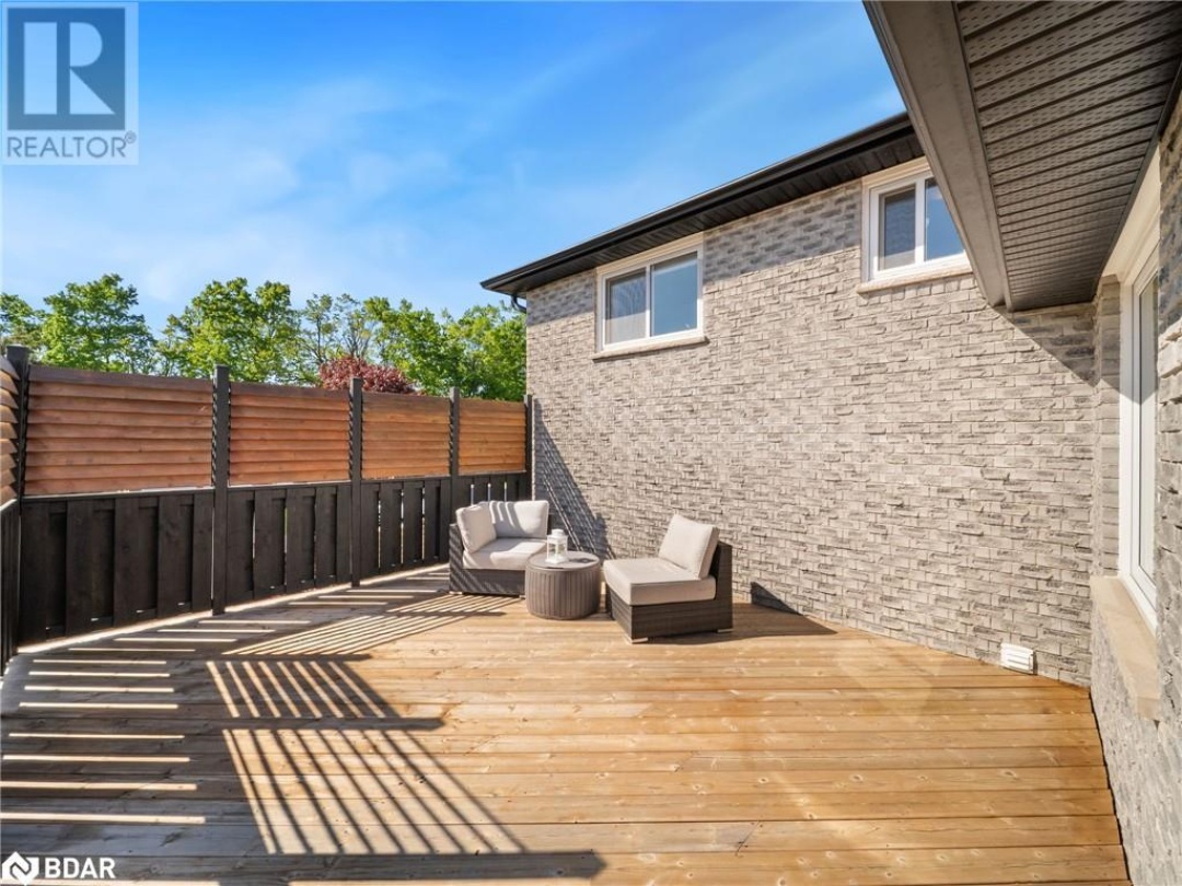2 CHESTNUT Place, 