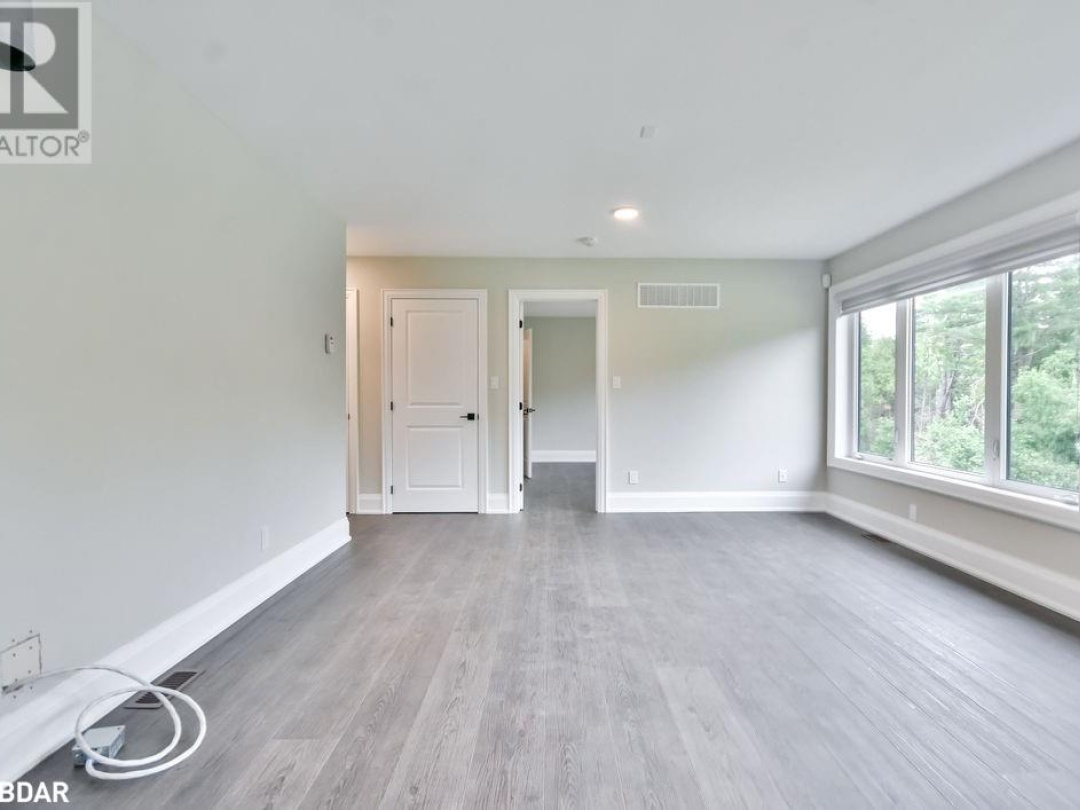 4 CLYDESDALE Court, 