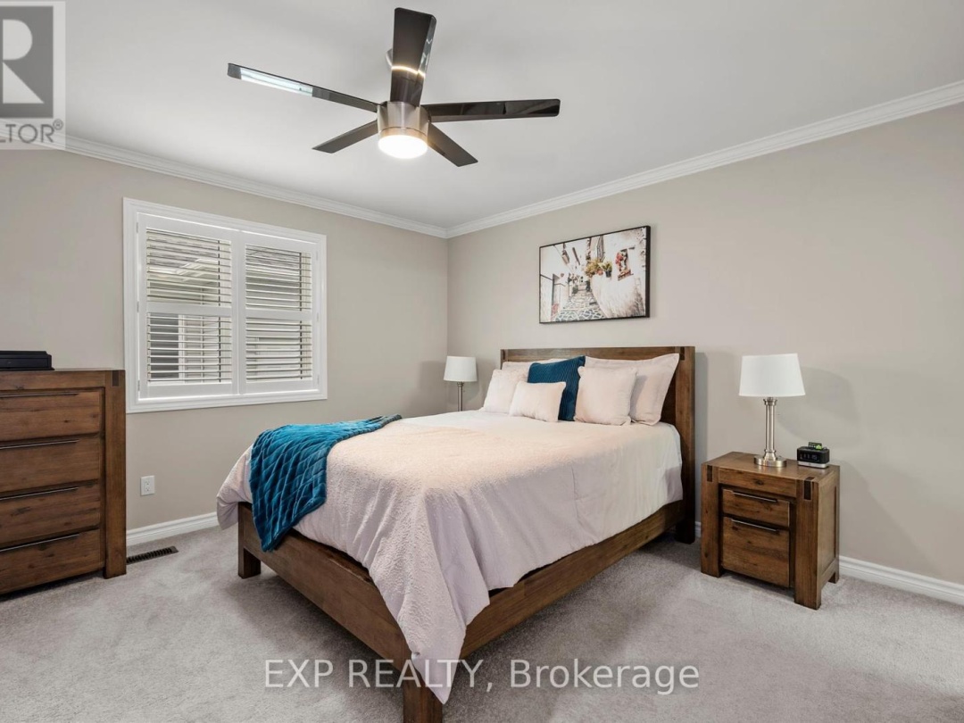 10 SINCLAIR CRESCENT, 