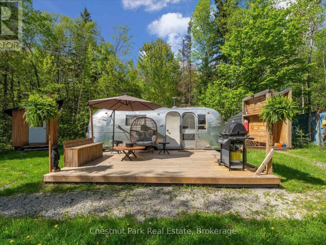 216 BLACKWATER LAKE ROAD, Seguin