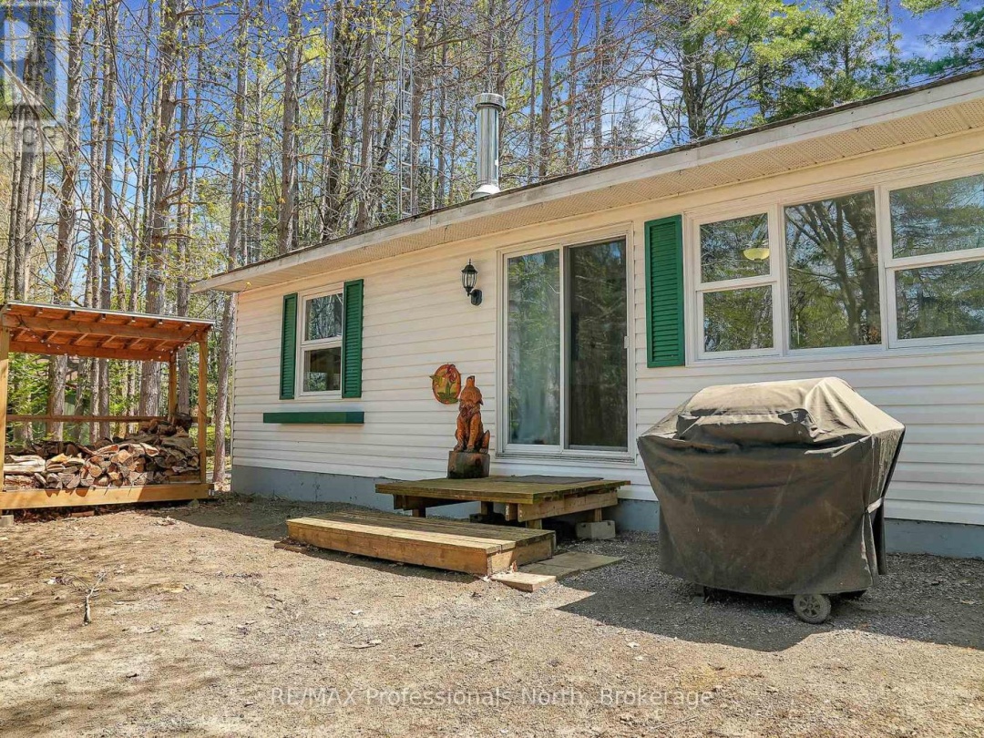 1130 Fader Drive, Maple Lake