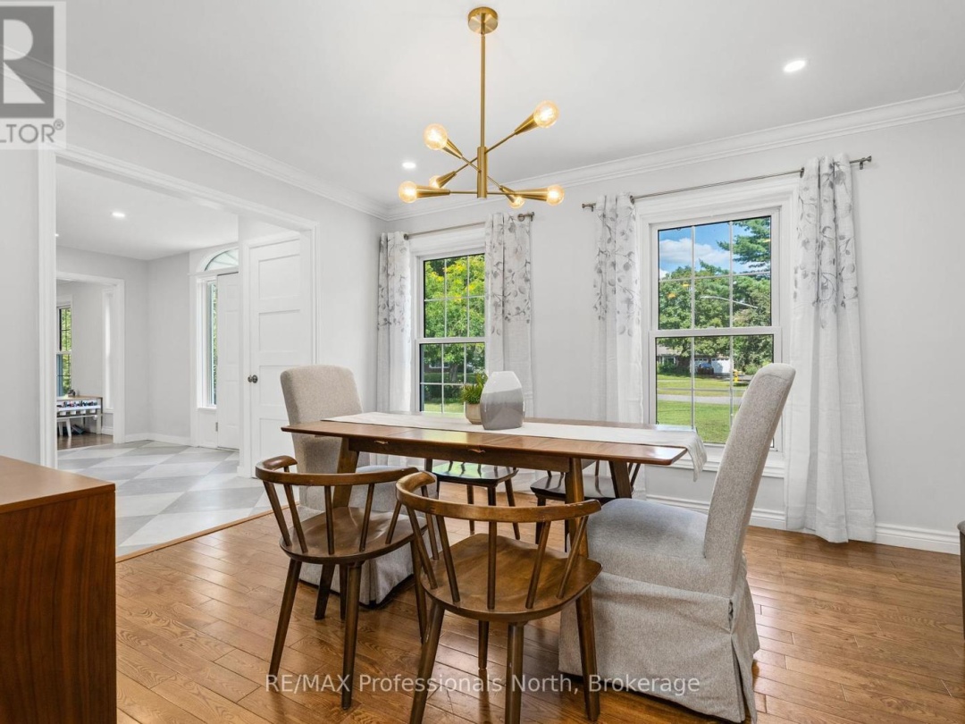 16 BROBST FOREST CRESCENT, 