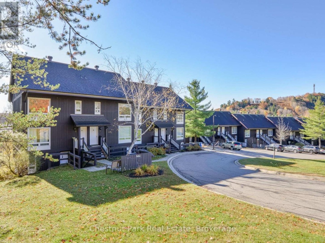 4 Turner Drive, Peninsula Lake
