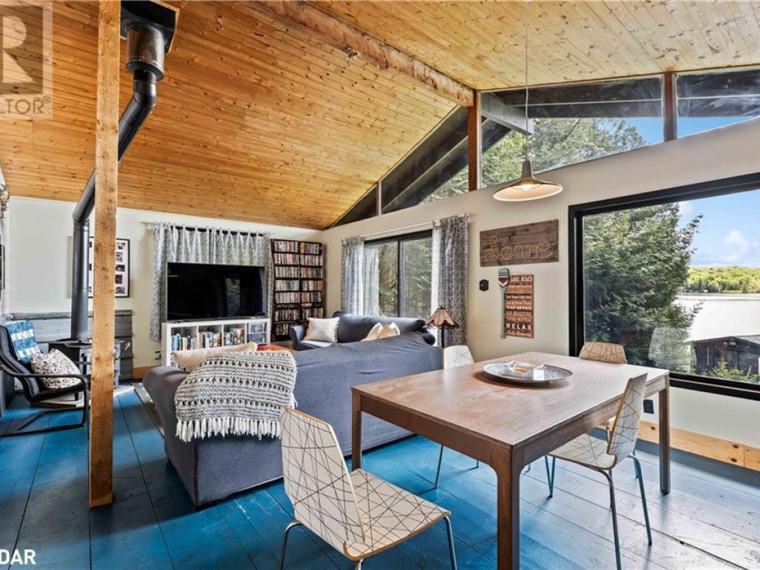 228 Macbeth Island Island, Wood Lake