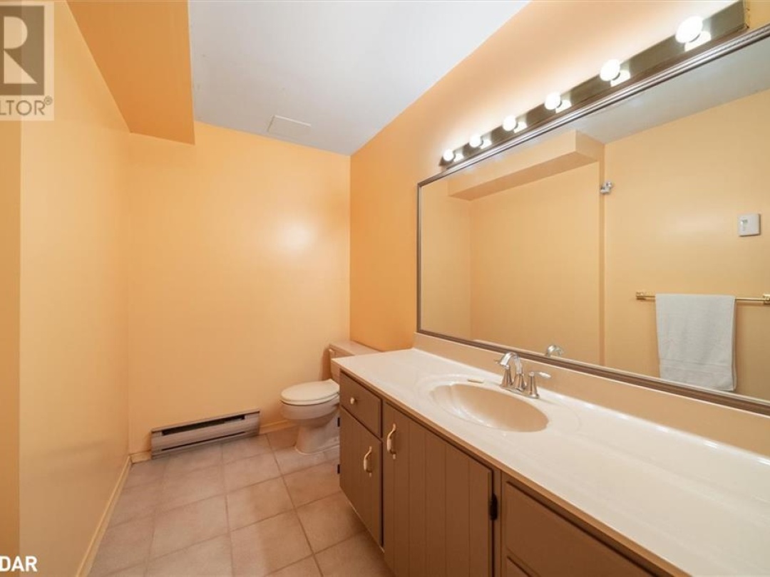381 Country Club Circle, Pigeon Lake