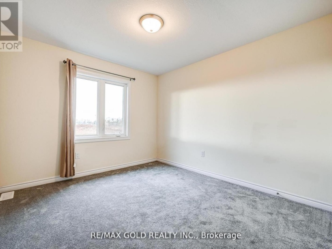 84 Atlantis Drive W, Orillia